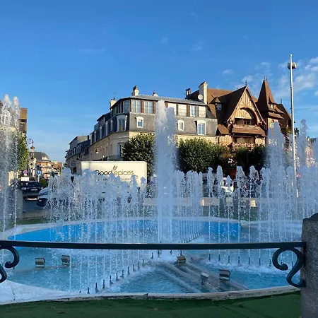 Urban Yourhosthelper Deauville